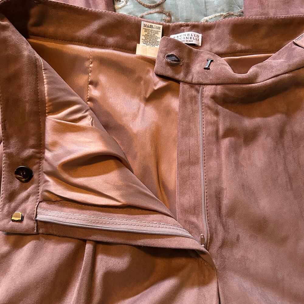 Brunello Cucinelli Suede Trousers Pleated Straight-Leg
Ankle size 12 - Picture 7 of 9